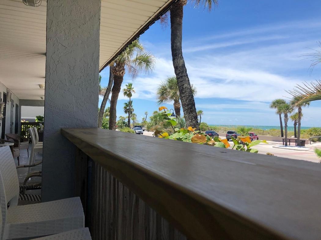 Sabal Palms Inn St. Pete Beach Exterior foto